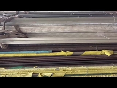 Barras de aço de carbono leve liga redonda laminada a quente 50M2 preta